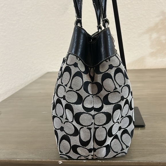 Coach Black and Gray Shoulder Bag - Picture 4 of 12